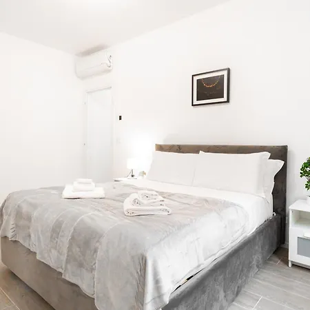 Princi House, Centre アパート *