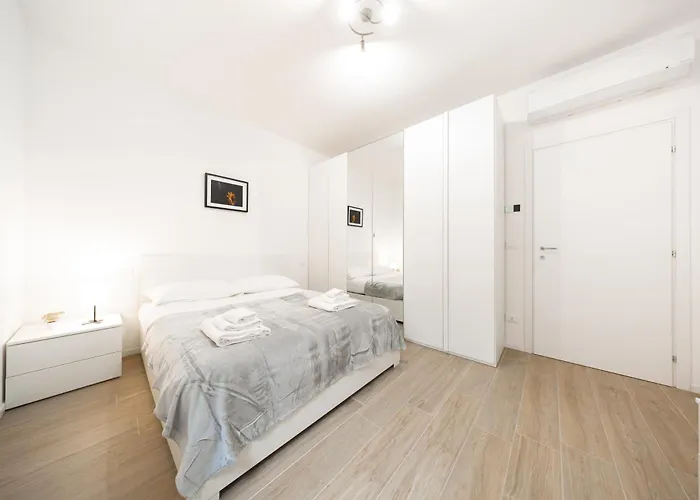 Princi House, Centre